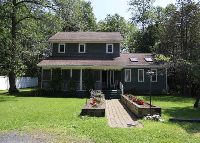 Property at 7 Railroad St, South Hero, VT 05486, 5 beds, 2 baths