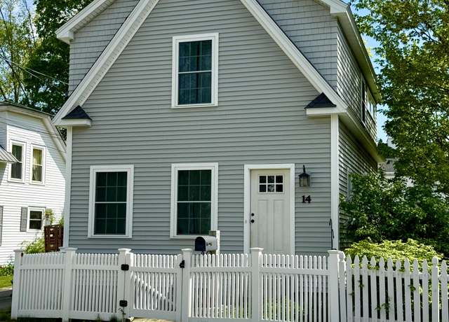 Property at 14 Elm St, Goffstown, NH 03045, 2 beds, 1.5 baths
