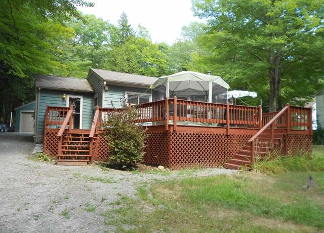 Property at 31 Rays Way, Moultonborough, NH 03254, 2 beds, 1 bath