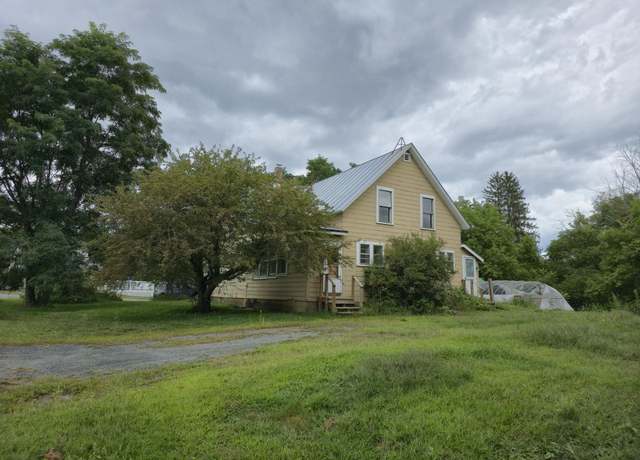Property at 40 Mill St, Hartland, VT 05052, 5 beds, 2 baths
