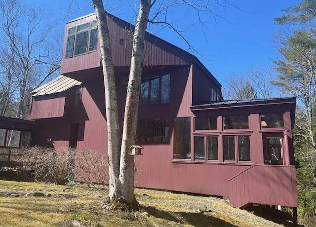 Property at 11 Cutting Hill Ln, Lyme, NH 03768, 3 beds, 3.5 baths