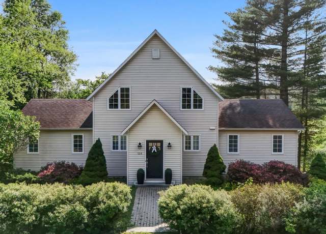 Property at 320 Sun Valley Rd, Morristown, VT 05661, 3 beds, 4 baths