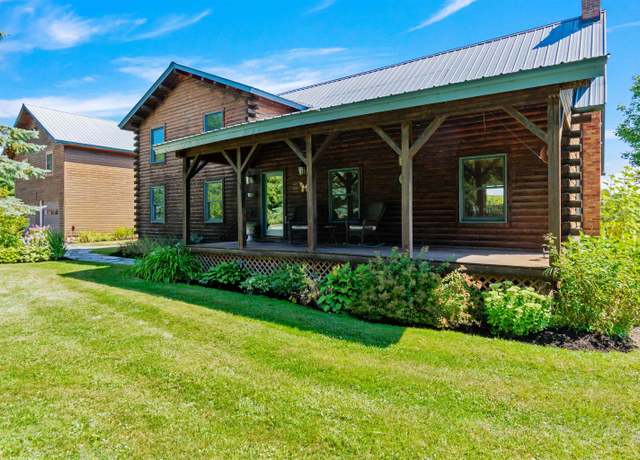 Property at 926 Cline Rd, Georgia, VT 05478, 3 beds, 3 baths