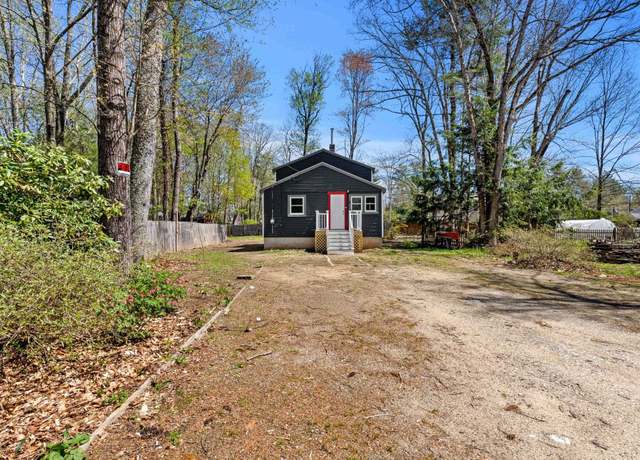 Property at 6 Beach St, Fremont, NH 03044-3565, 3 beds, 1 bath
