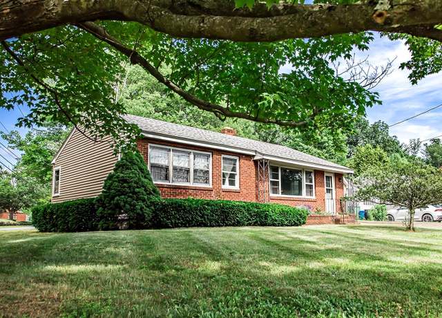 Property at 115 Dodds Ct, Burlington, VT 05408, 2 beds, 1.5 baths