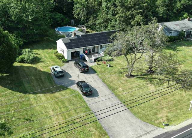 Property at 146 Emerson Ave, Hampstead, NH 03841-2214, 3 beds, 1 bath