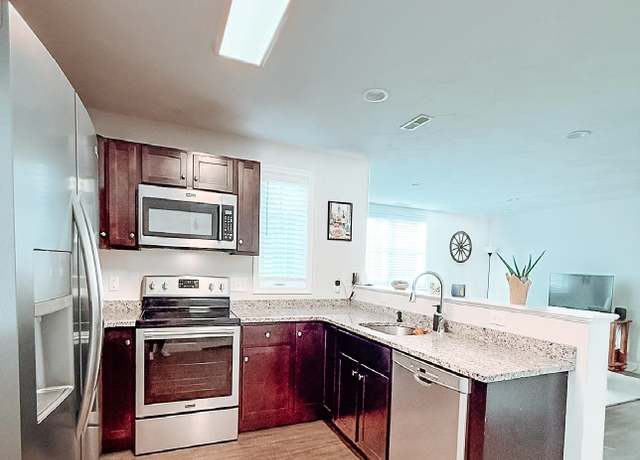 Property at 29 Bennett St, Nashua, NH 03064, 2 beds, 1 bath