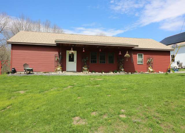 Property at 536 Sugar House Rd, Williamstown, VT 05679, 3 beds, 2 baths