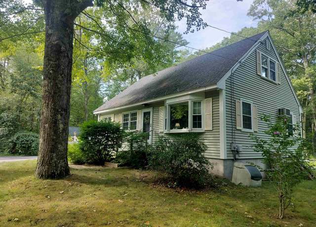 Property at 487 Chester Rd, Auburn, NH 03032, 3 beds, 1.5 baths
