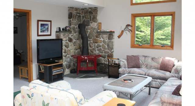 Photo of 8 Chapman Cir, Campton, NH 03223