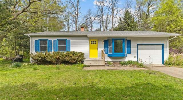 Photo of 925 Bay Rd, Colchester, VT 05446