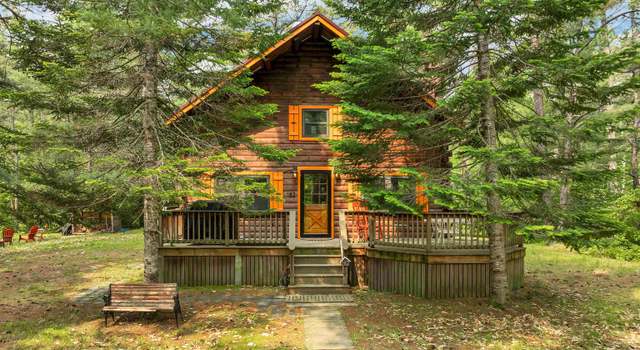 Photo of 182 Tewkesbury Dr, Tamworth, NH 03886
