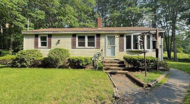 Photo of 19 Darby Ln, Rochester, NH 03867