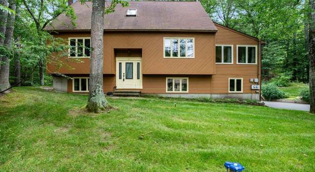 Photo of 94 Baboosic Lake Rd, Amherst, NH 03031