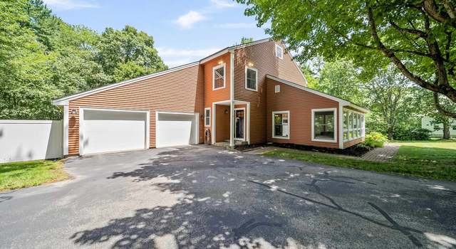 Photo of 7 Moulton Dr, Londonderry, NH 03053