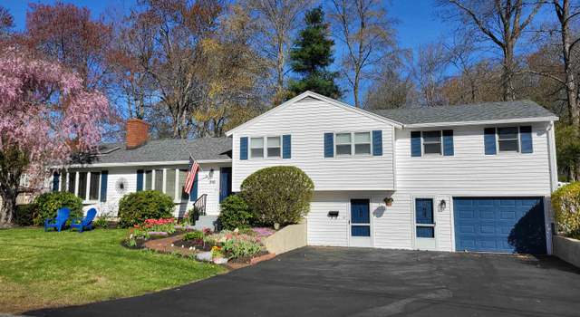 Photo of 315 McKinley Rd, Portsmouth, NH 03801