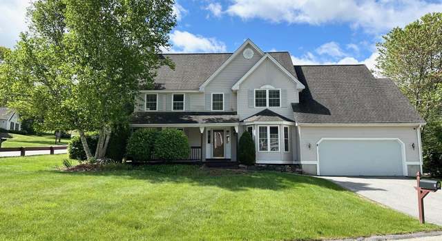Photo of 8 Heathrow Ct, Nashua, NH 03063