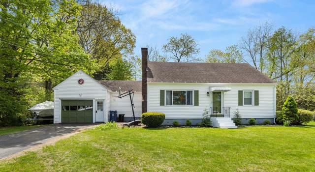 Photo of 7 Lamson Ln, Hampton, NH 03842