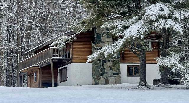 Photo of 10 E Village Cir, Wilmington, VT 05363