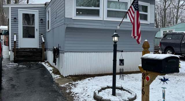 Photo of 316 Friar Tuck Dr, Exeter, NH 03833