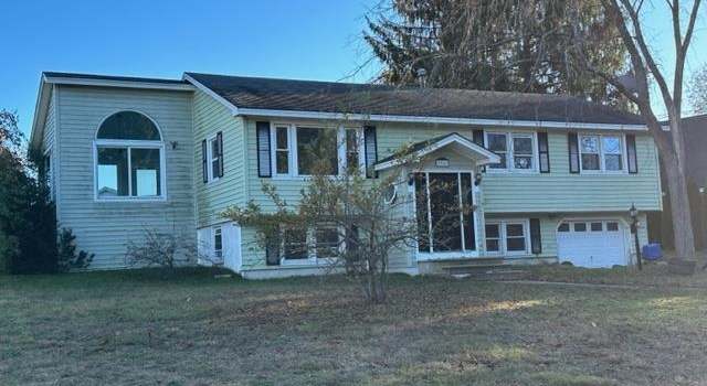 Photo of 36 Seminole Dr, Nashua, NH 03063