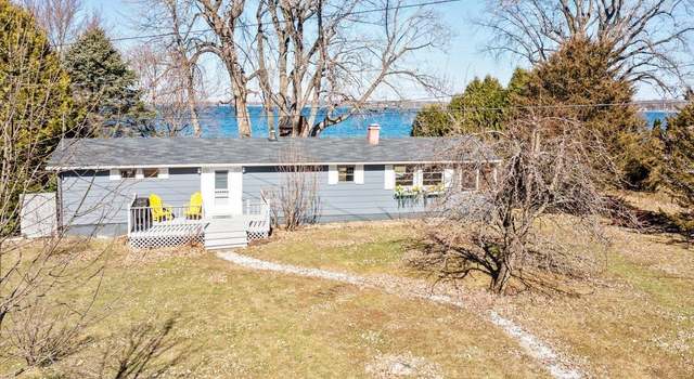 Photo of 446 N Shore Rd, Isle La Motte, VT 05463