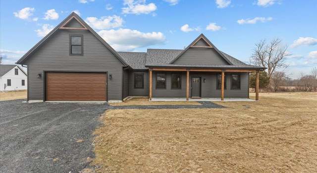 Photo of 84 E Olive St #3, Grand Isle, VT 05458