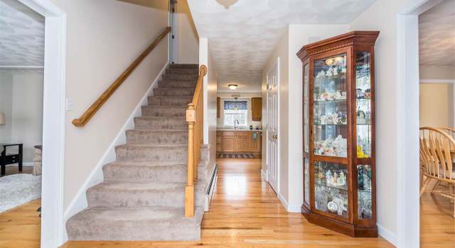 Photo of 31 Beacon Hill Rd, Pelham, NH 03076