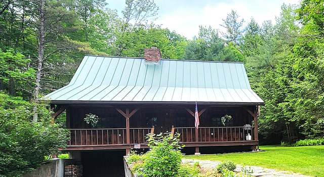 Photo of 110 Oliver Hill Rd, Swanzey, NH 03446