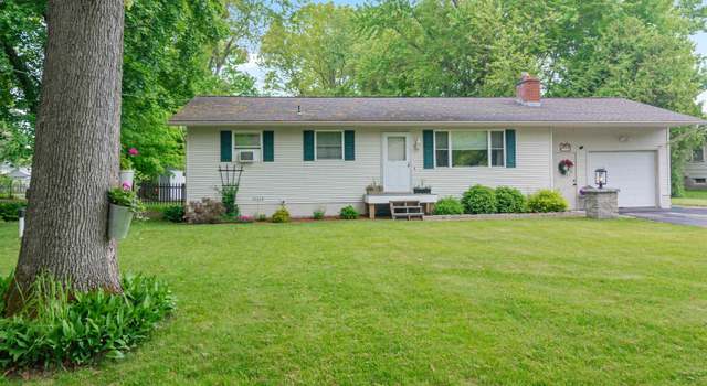 Photo of 30 Canyon Estates Dr, Colchester, VT 05446