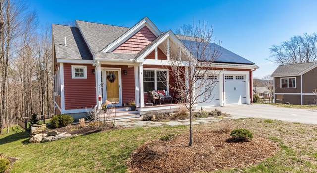 Photo of 18 Wentworth St, Rollinsford, NH 03869