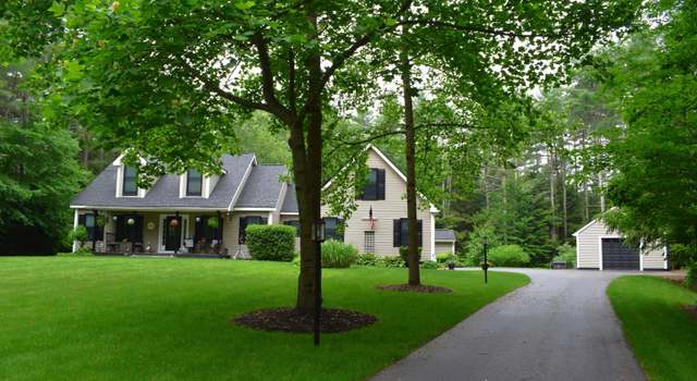 Photo of 77 Brown Brook Cir, Fremont, NH 03044