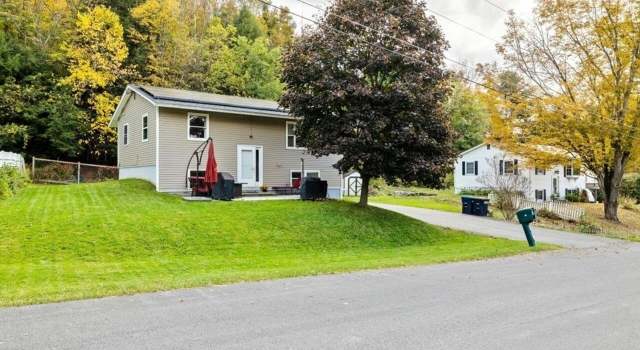 Photo of 37 Spring Hollow Ln, Barre, VT 05641