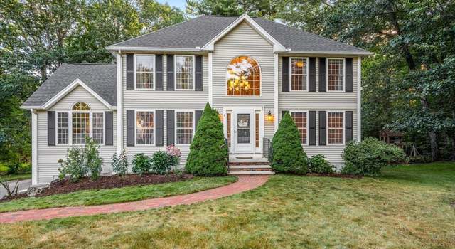 Photo of 8 Danforth Dr, Bedford, NH 03110