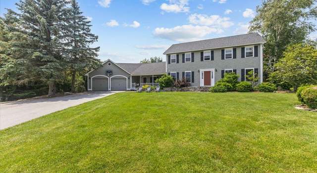 Photo of 4 Lakemont Dr, St. Albans Town, VT 05478