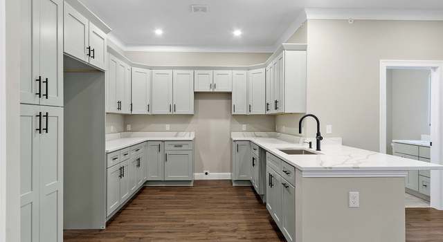 Photo of 10100 S Willow St #309, Manchester, NH 03103
