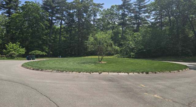 Photo of 13 Stoneleigh Dr, Derry, NH 03038