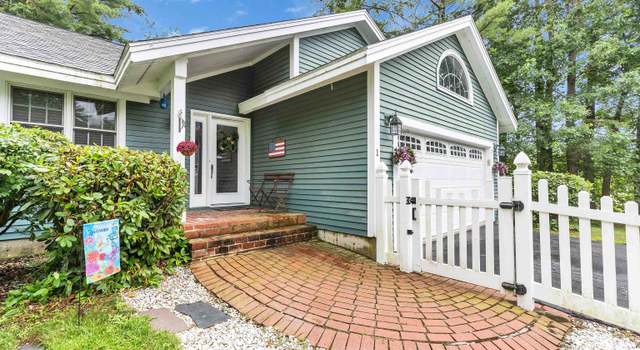 Photo of 1 Pheasant Ln, Manchester, NH 03109