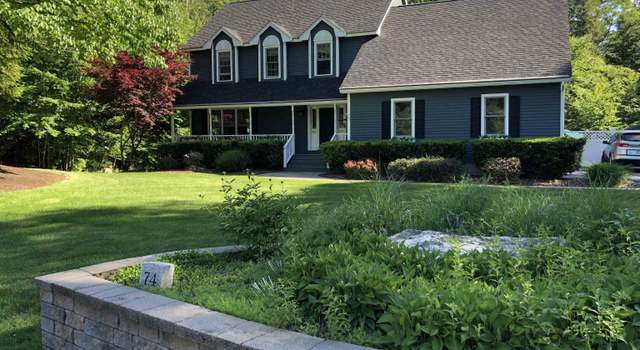Photo of 74 Deerwood Holw, Chester, NH 03036