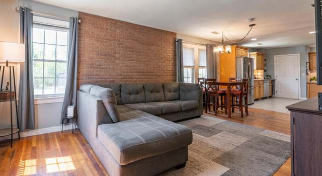 Photo of 4 Palmer Ave, Plaistow, NH 03865