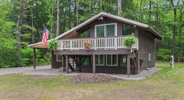 Photo of 81 E St, Conway, NH 03818