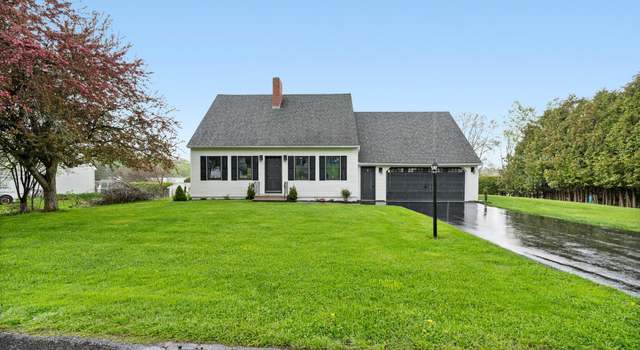 Photo of 8 Scenic View Dr, Barre, VT 05641