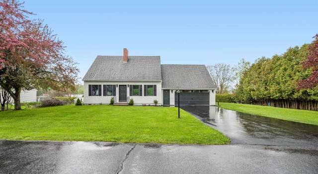 Photo of 8 Scenic View Dr, Barre, VT 05641