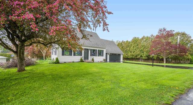 Photo of 8 Scenic View Dr, Barre, VT 05641
