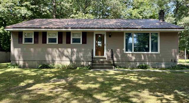 Photo of 38 Colchester Point Rd, Colchester, VT 05446