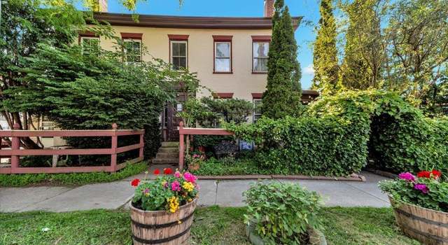 Photo of 89B N Champlain St, Burlington, VT 05403
