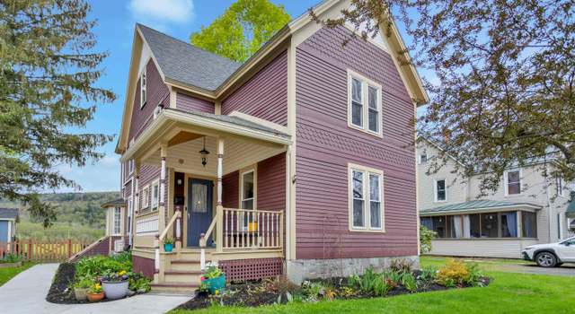 Photo of 11 Randall St, Waterbury, VT 05676