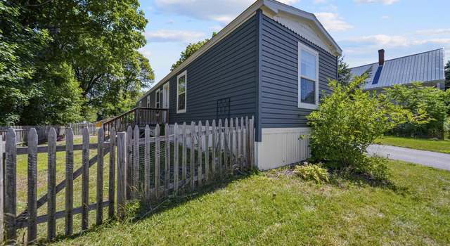 Photo of 22 Manchester St, Pittsfield, NH 03263