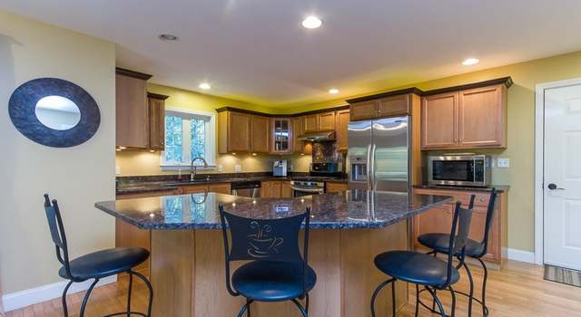 Photo of 315 Sandown Rd Unit B, Hampstead, NH 03826