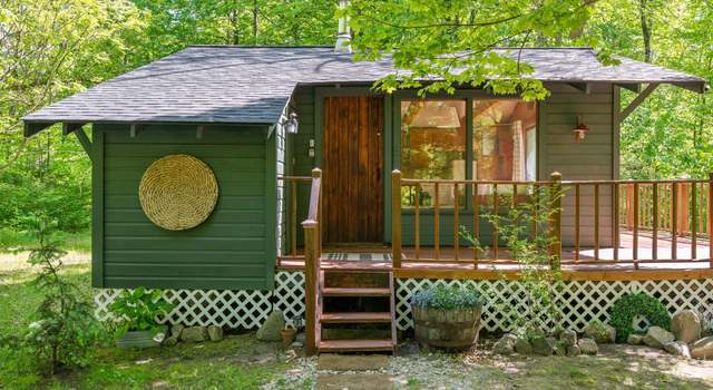 Photo of 114 Lower Notch Rd, Bristol, VT 05443